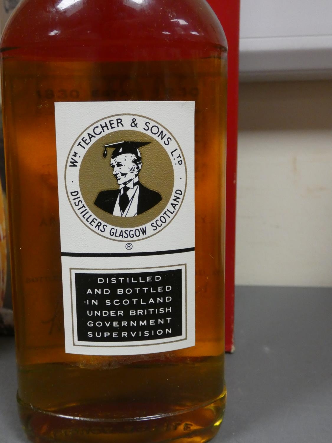 Crawford's five star blended Scotch whisky, Bottled circa 1970s, 75.7cl, 70 proof, boxed, with - Image 4 of 6