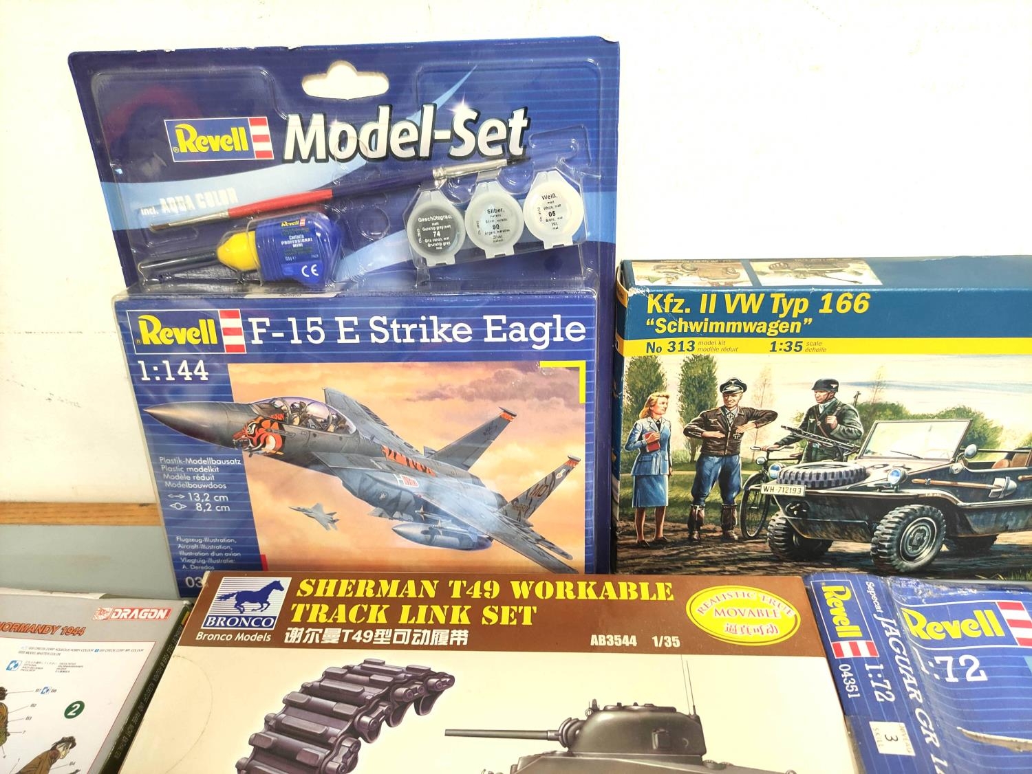 Collection of boxed model construction kits to include a Revell 1:144 scale F-15 E Strike Eagle - Image 3 of 4