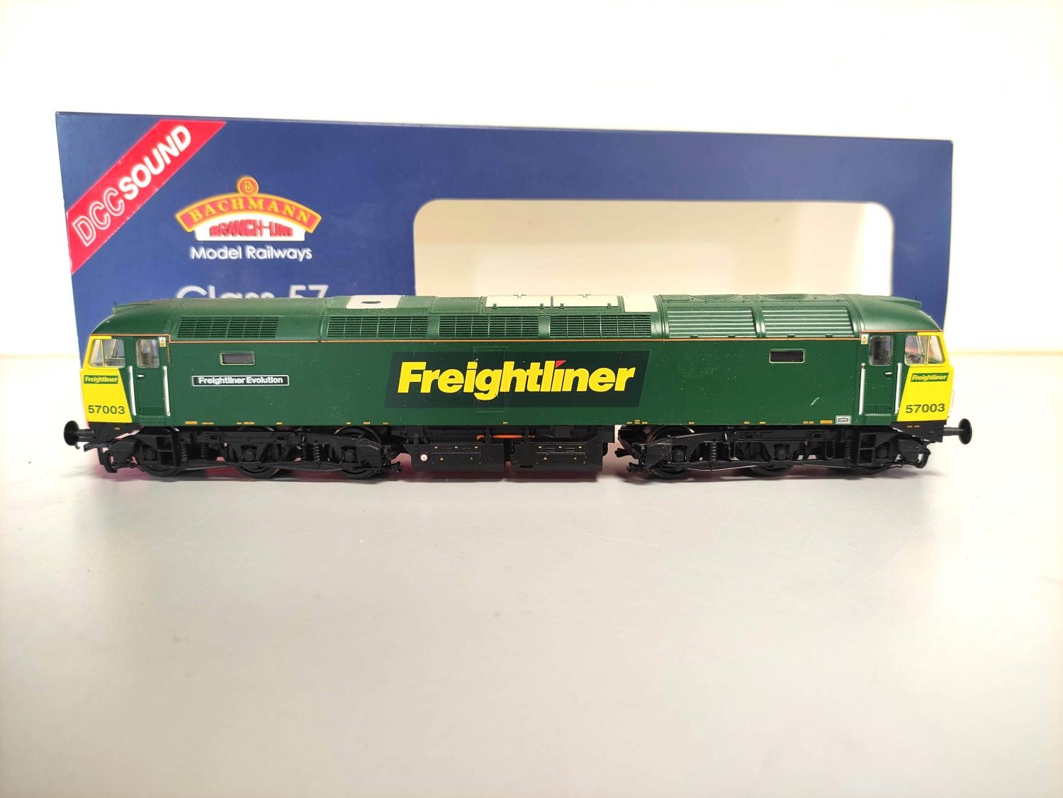 Bachmann Branchline. Class 57/0 57003 'Freightliner Evolution' in Freightliner Livery (DCC Sound - Image 5 of 5