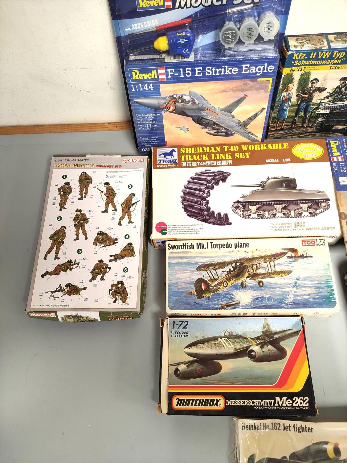 Collection of boxed model construction kits to include a Revell 1:144 scale F-15 E Strike Eagle - Image 2 of 4