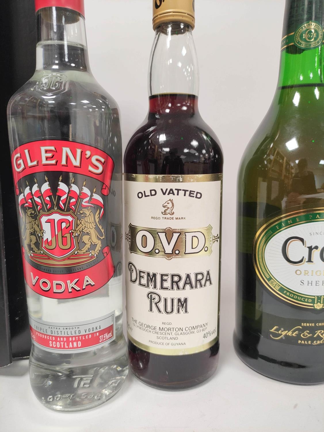 Collection of Spirits and Liqueurs, to include two bottles of vodka, two bottles of Martini, Croft - Image 5 of 6