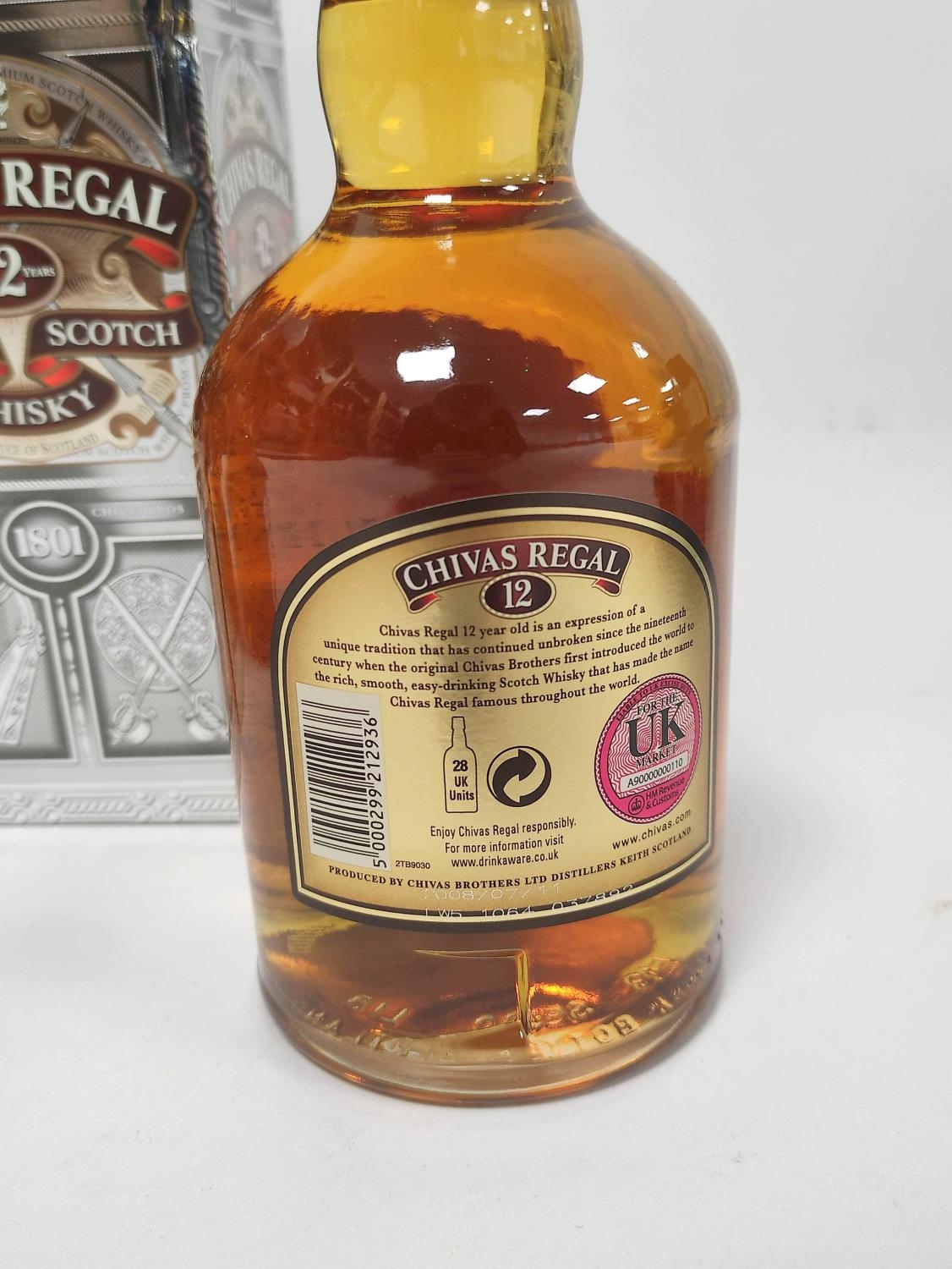 Two bottles of Chivas Regal 12 years old premium Scotch blended whisky, 70cl, 40% vol, boxed. (2) - Image 4 of 5