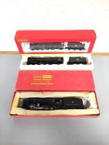 Hornby Railways. 00 gauge locomotives to include a 2-10-0 locomotive and tender 92166 in BR black