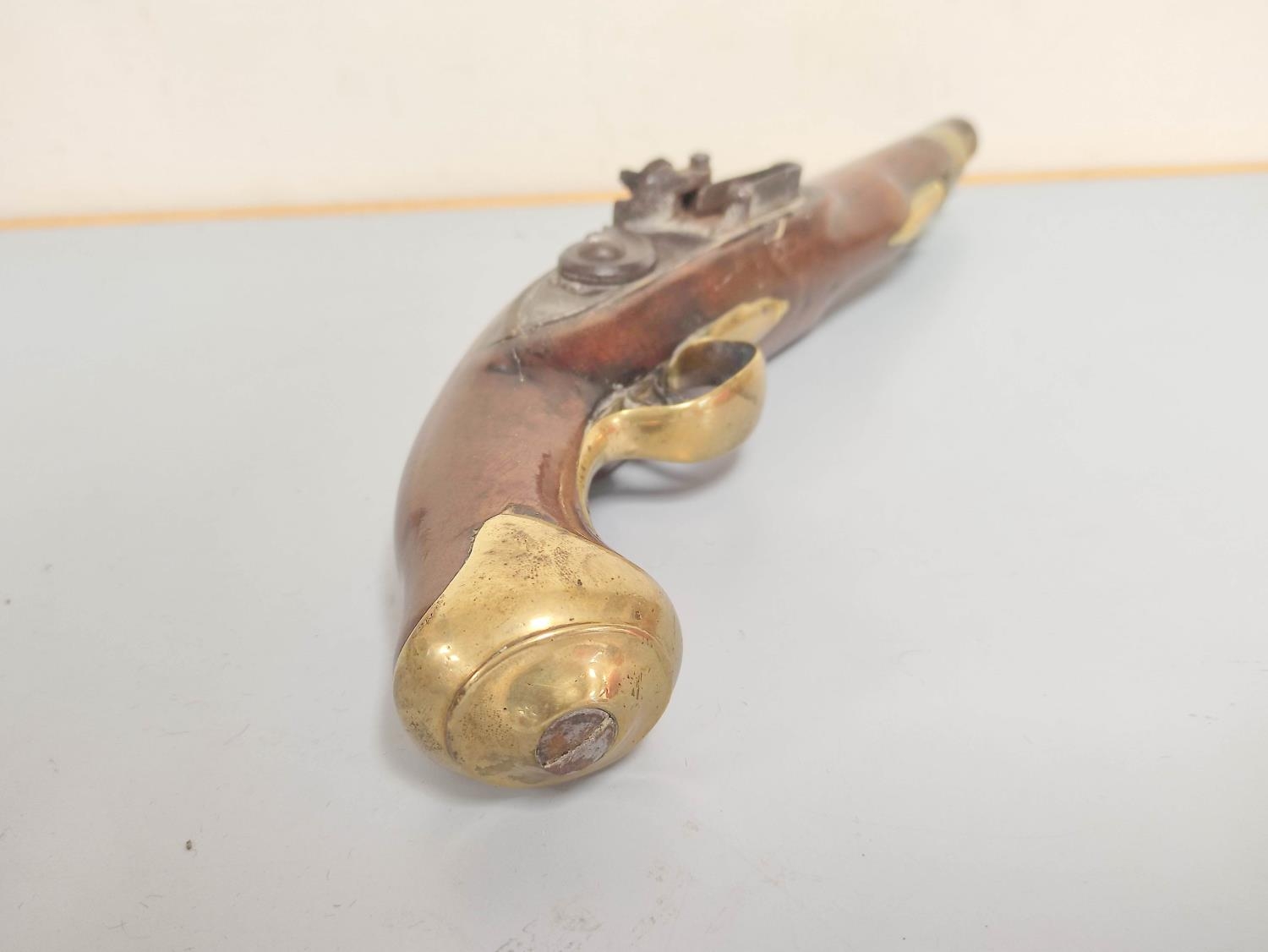 Antique 19th century .65 calibre East India Co flintlock pistol bearing lion rampart to lockplate - Image 3 of 6