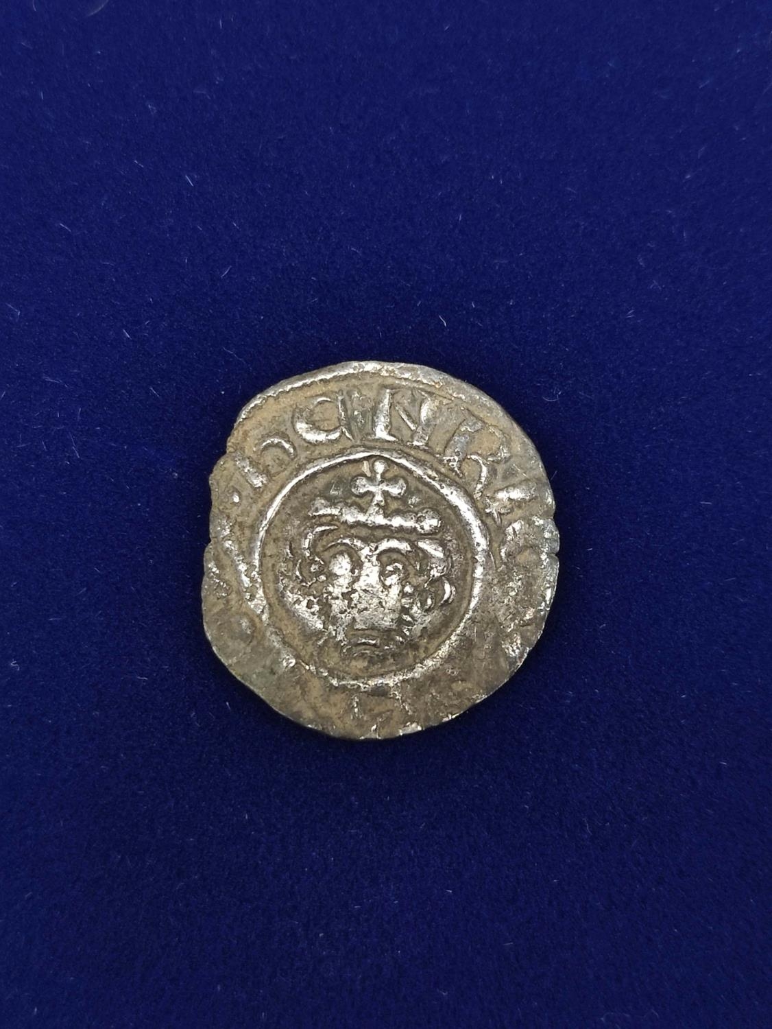 Plantagenet Coinage. Two short cross silver pennies to include an issue of Richard I (1189-99) S. - Image 5 of 6