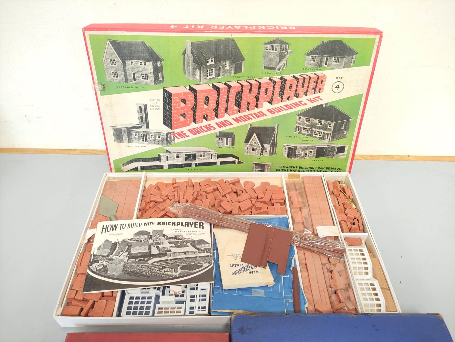 Vintage boxed construction sets to include Brickplayer Kit 4, Bayko Building Set, and Meccano outfit - Image 2 of 6