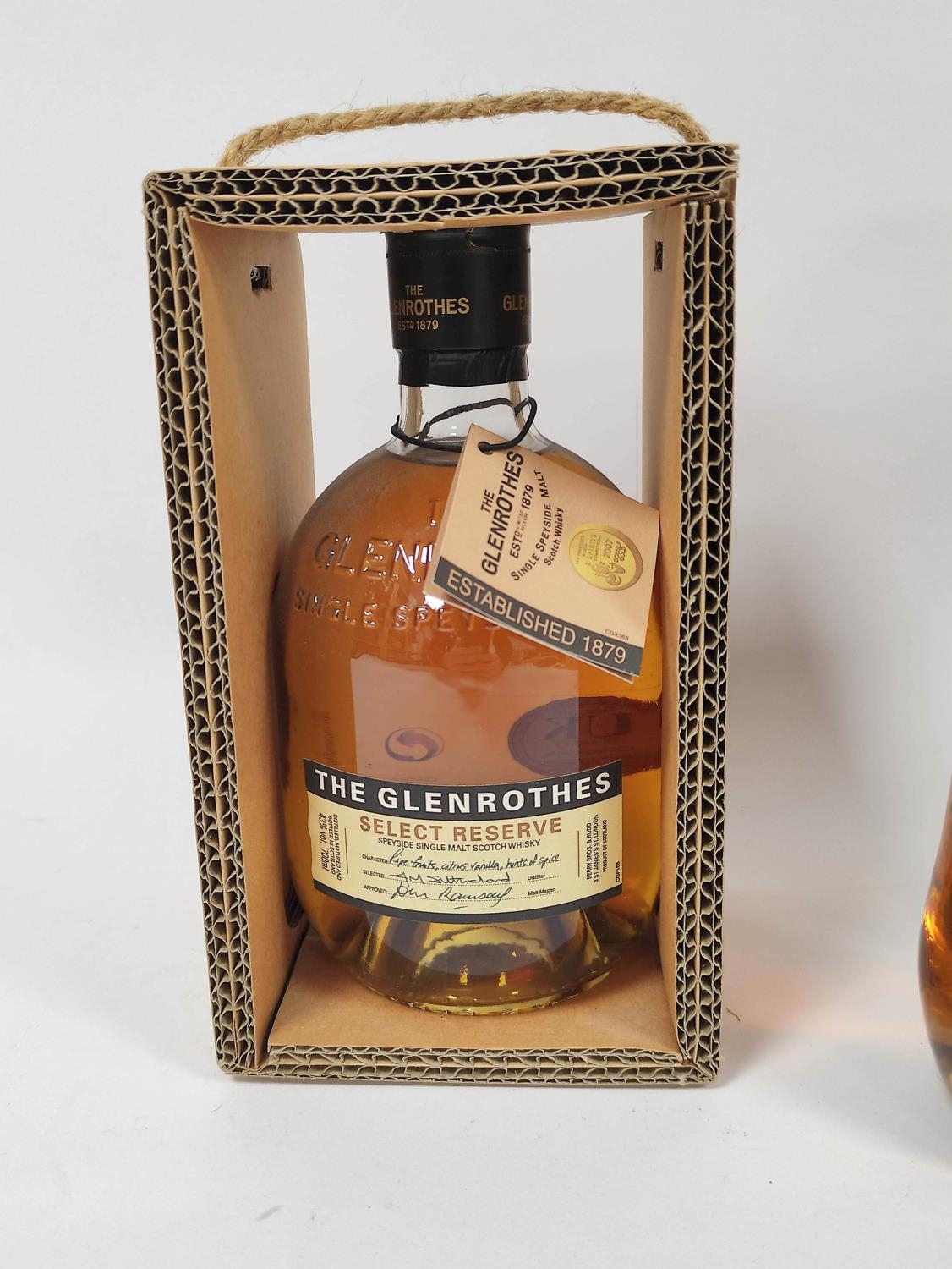 The Glenrothes select reserve single speyside malt Scotch whisky, 700ml, 43% vol, boxed, with The - Image 4 of 5