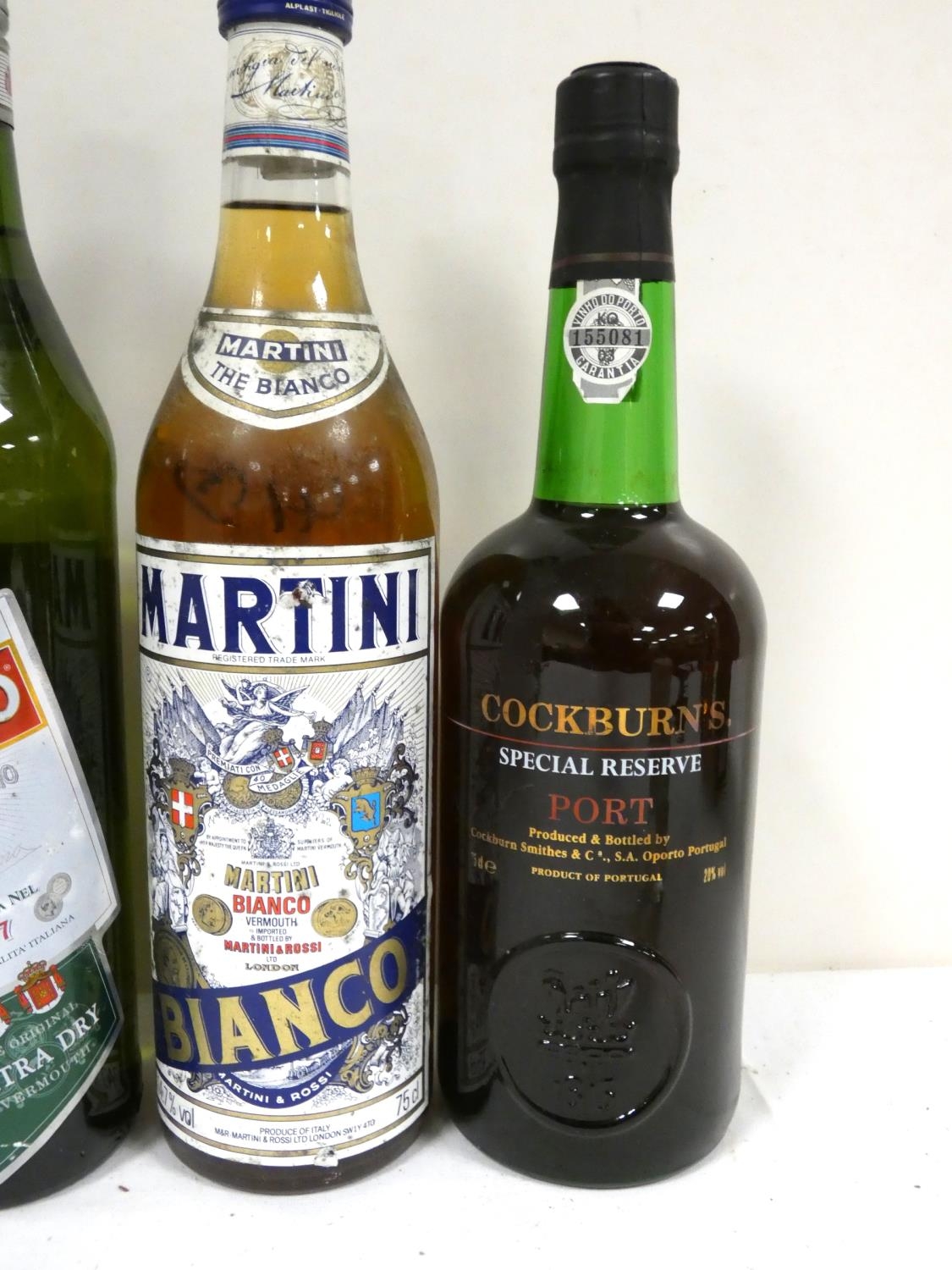 COCKBURNS Special Reserve port 20% abv. 75cl, MARTINI Bianco vermouth 14.7% abv. 75cl, CINZANO extra - Image 3 of 3