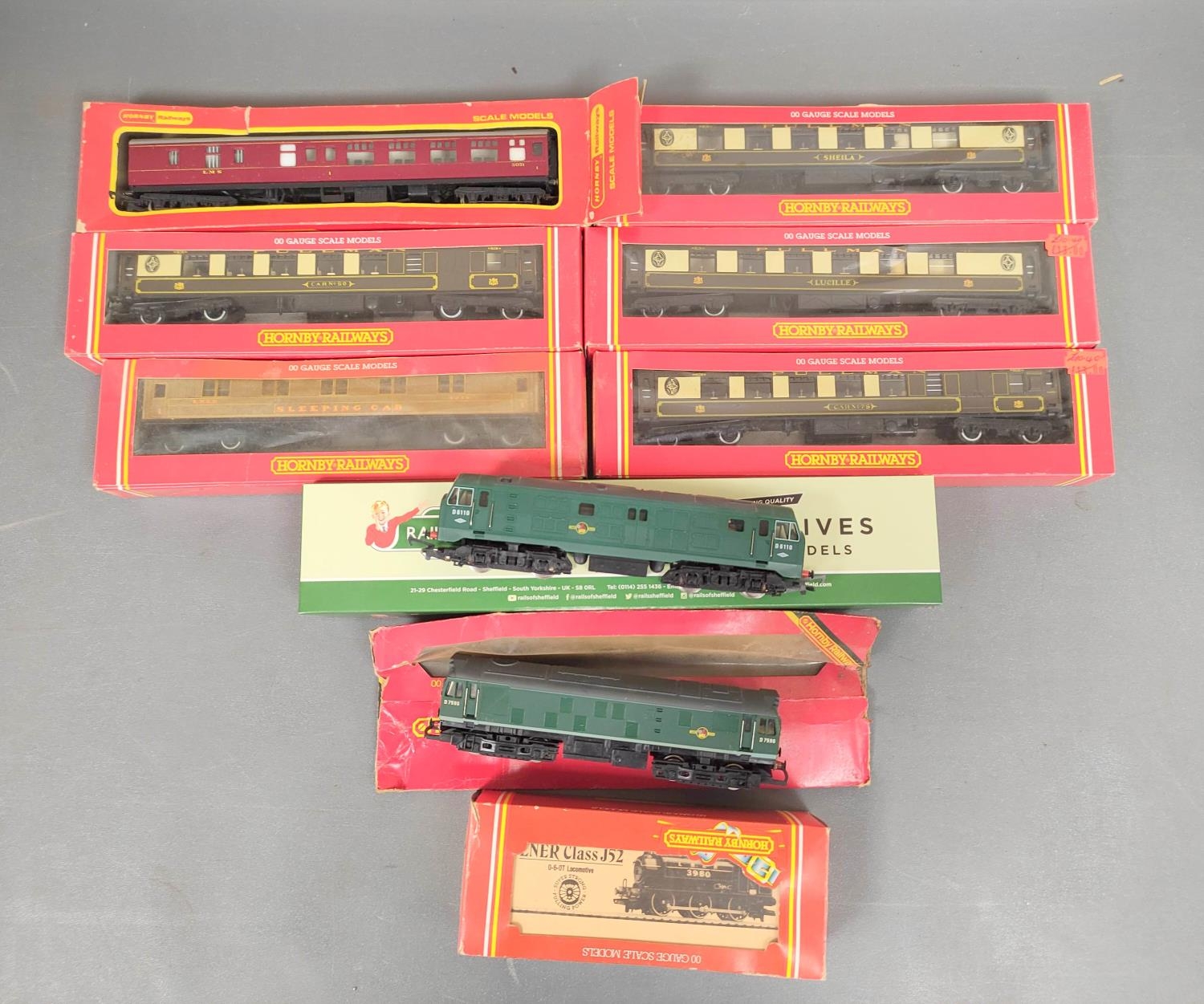 Hornby Railways. Rolling Stock and engines to include a Class 29 D6110 diesel loco in BR Green R080,