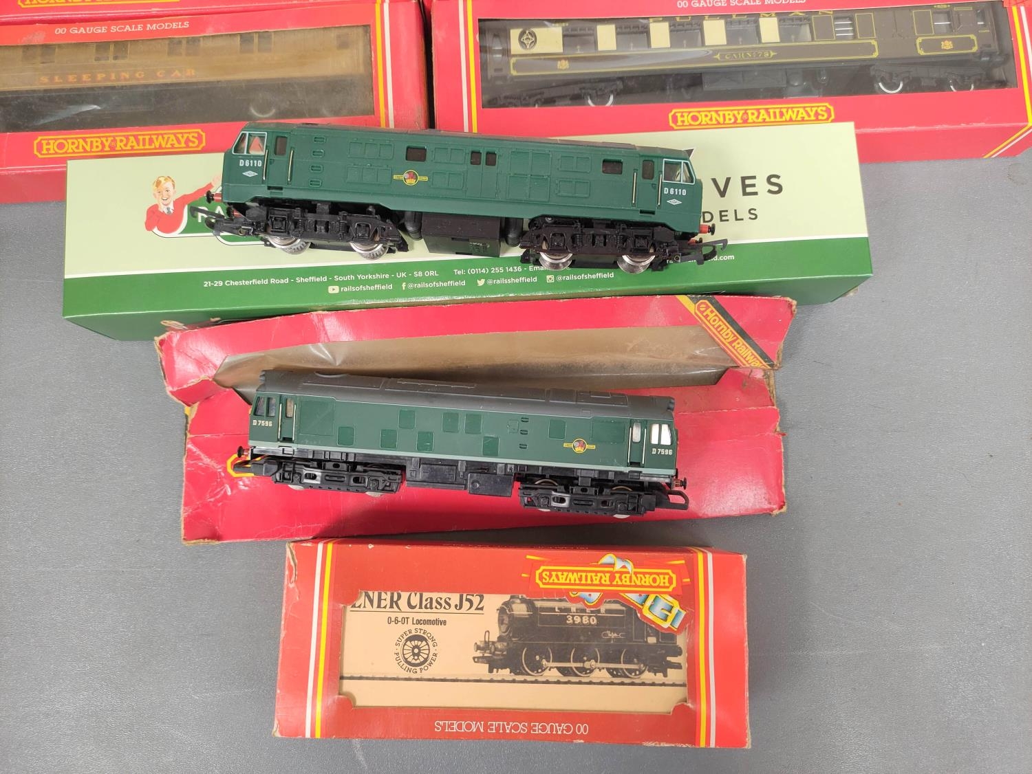 Hornby Railways. Rolling Stock and engines to include a Class 29 D6110 diesel loco in BR Green R080, - Image 4 of 5
