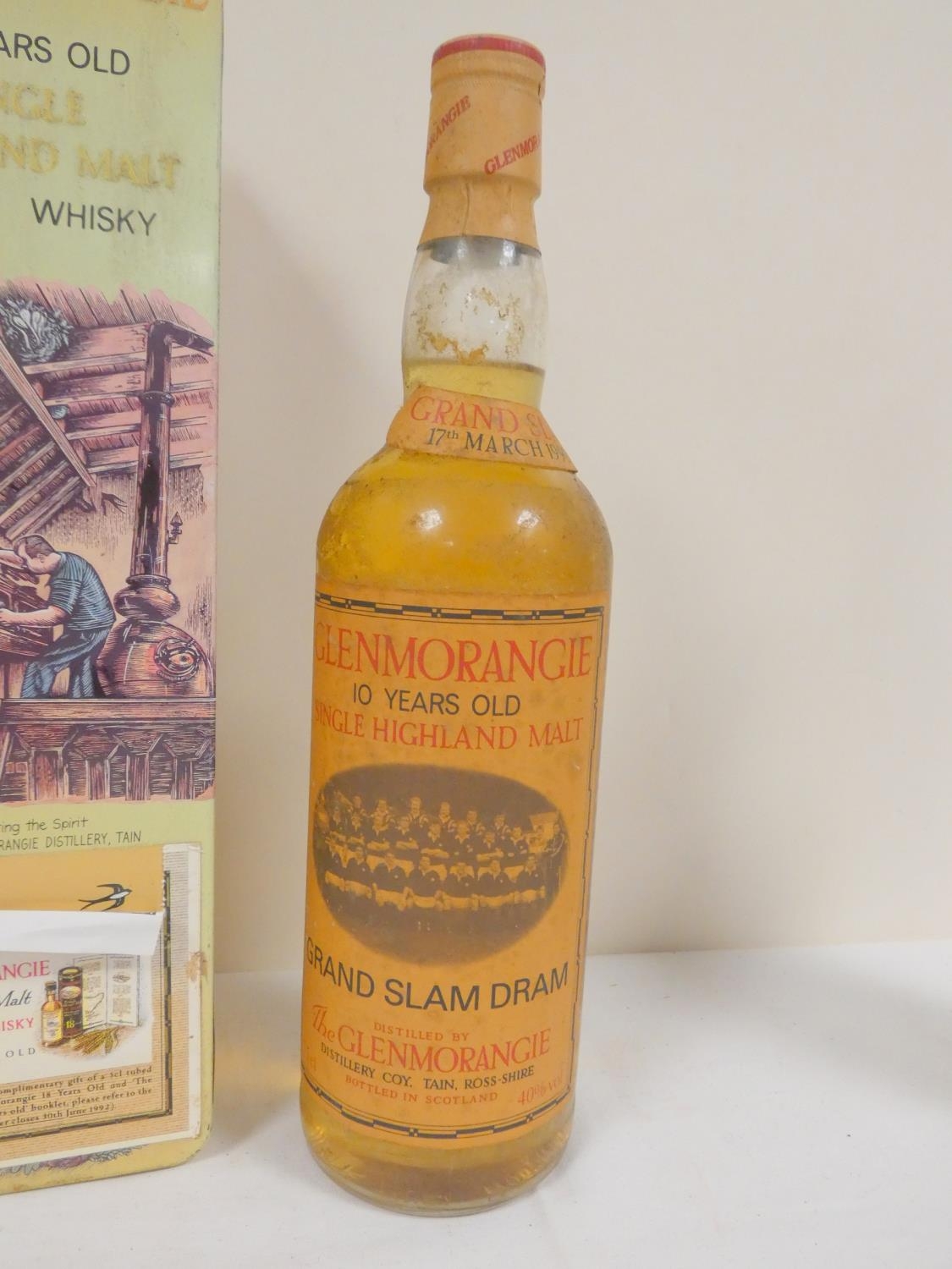 Glenmorangie 10 year old Grand Slam Dram boxed single malt 75cl 40% ABV, and a 1991 Rugby World - Bild 3 aus 5