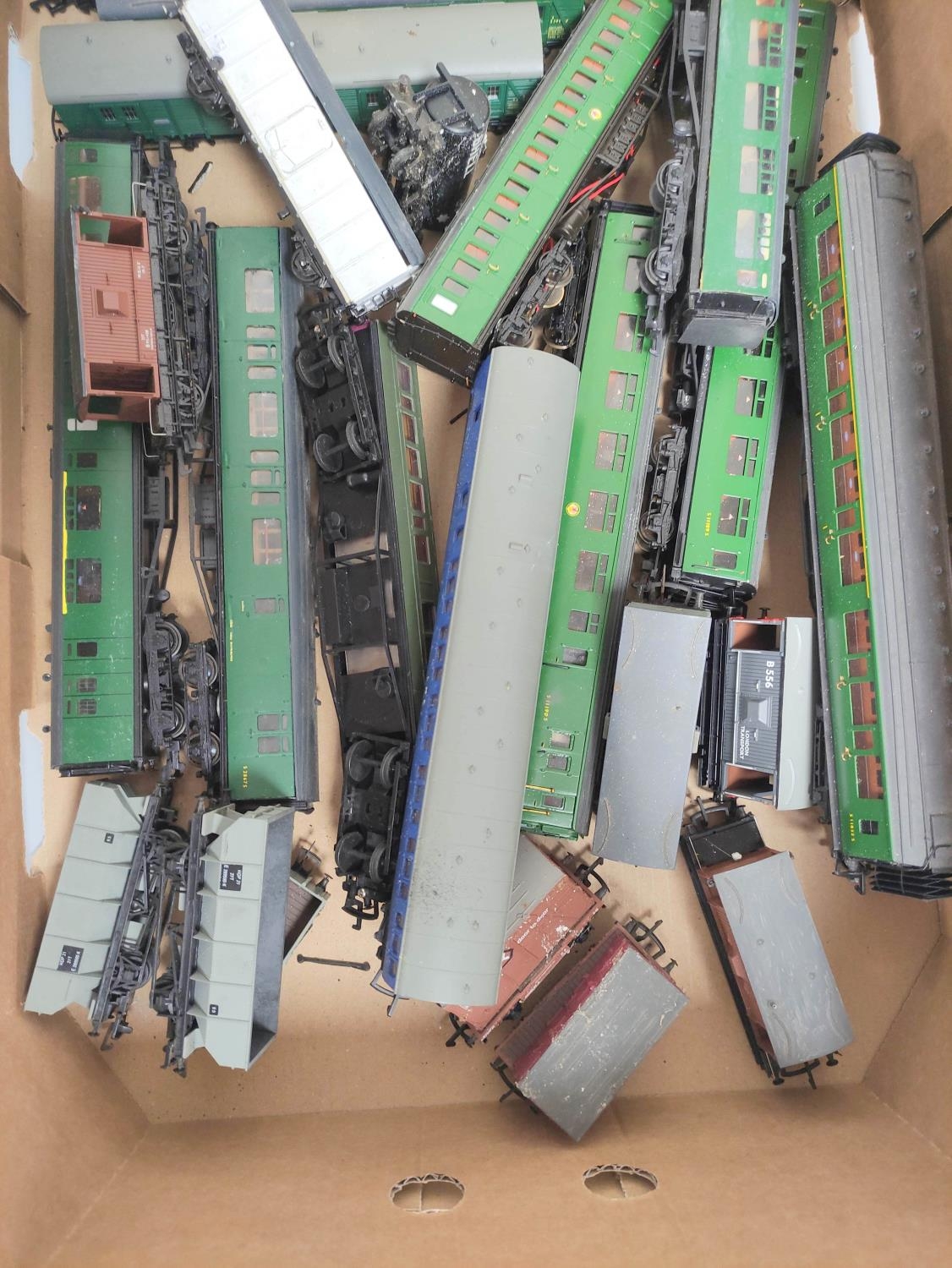 Box containing a large collection of 00 gauge rolling stock to include a Mk1 Buffet Restaurant Car - Image 2 of 6