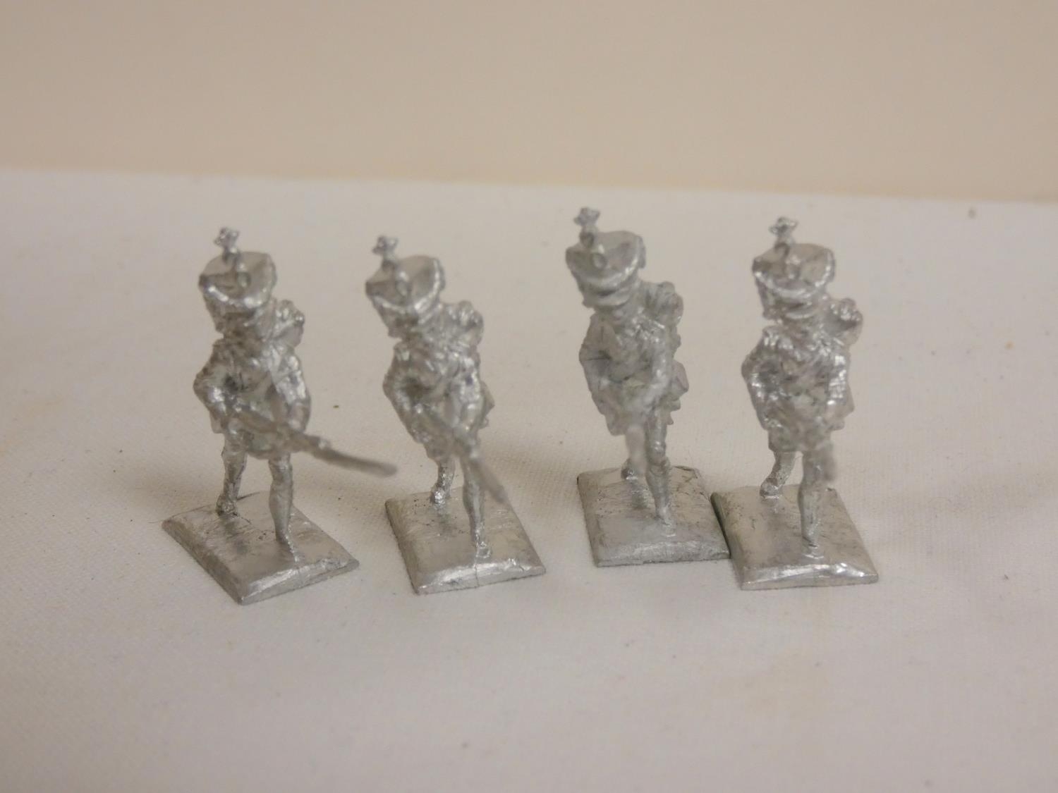 Two boxes containing a large collection of fine cast miniature lead soldiers relating to the - Image 6 of 6