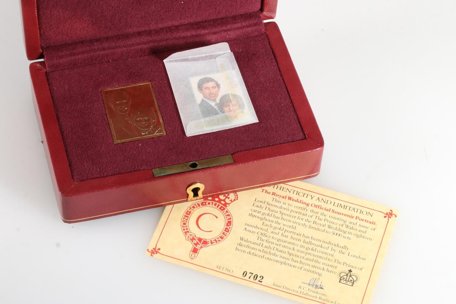 Hallmark Replicas Limited The Coronation Issue 18ct gold proof stamp ingot of Lord Snowdon's