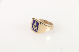 Gents 9ct gold signet ring with secret enamel Masonic compass swivel tablet, size R, makers mark '