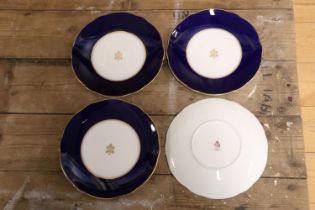 79th The Queens Own Cameron Highlanders interest, a set of four Mintons dishes with central crests