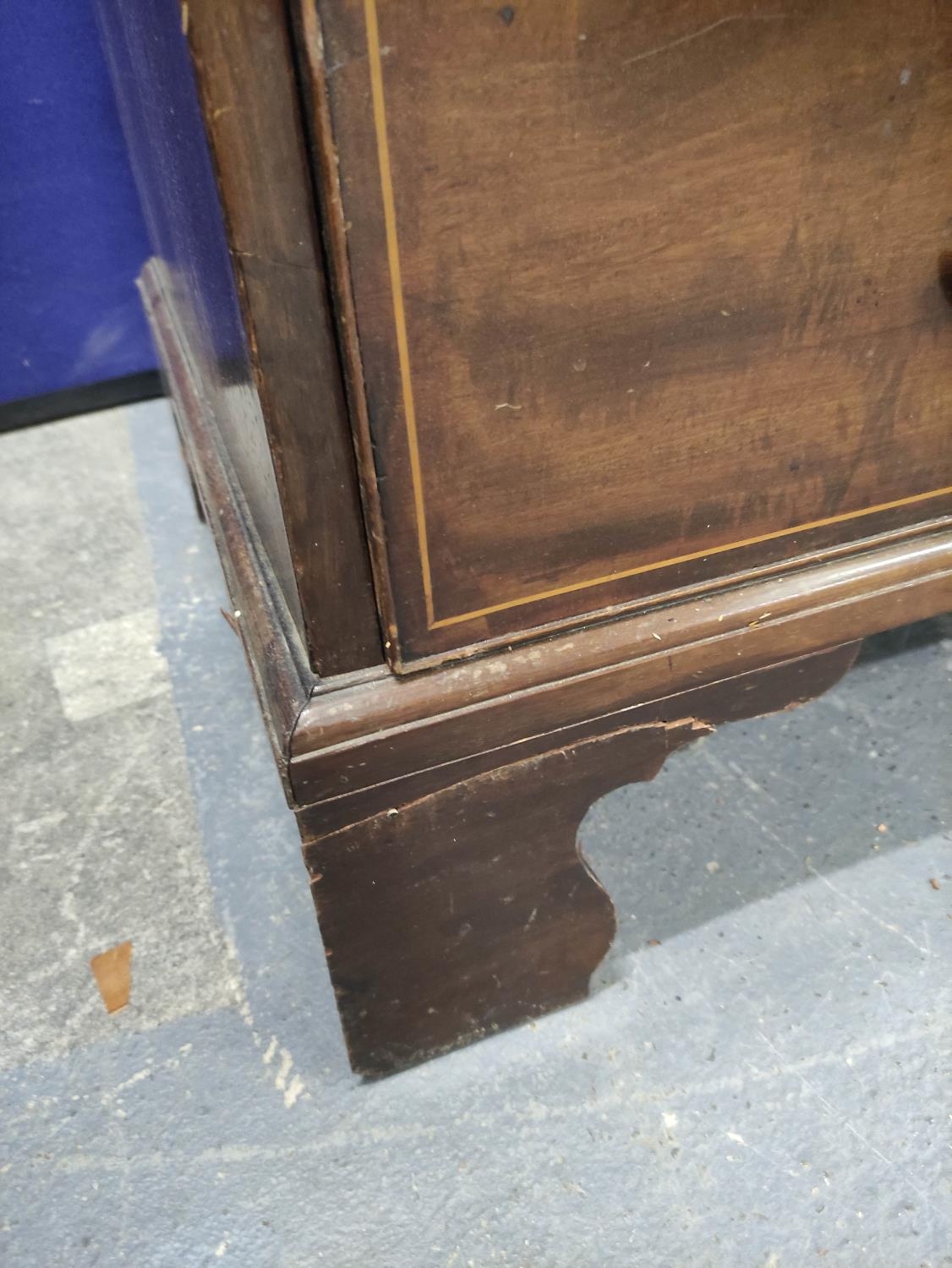 George III mahogany secretaire bookcase, with boxwood stringing, the writing compartment modelled - Image 5 of 7