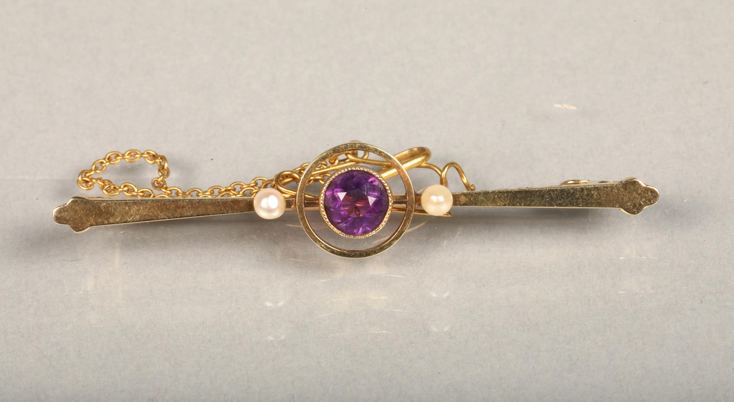 15ct gold amethyst and seed pearl bar brooch, 2.9g, a 9ct gold bar brooch 1.3g, 9ct gold bar - Image 3 of 3