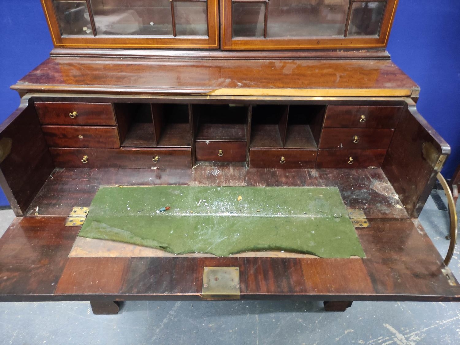 George III mahogany secretaire bookcase, with boxwood stringing, the writing compartment modelled - Image 7 of 7