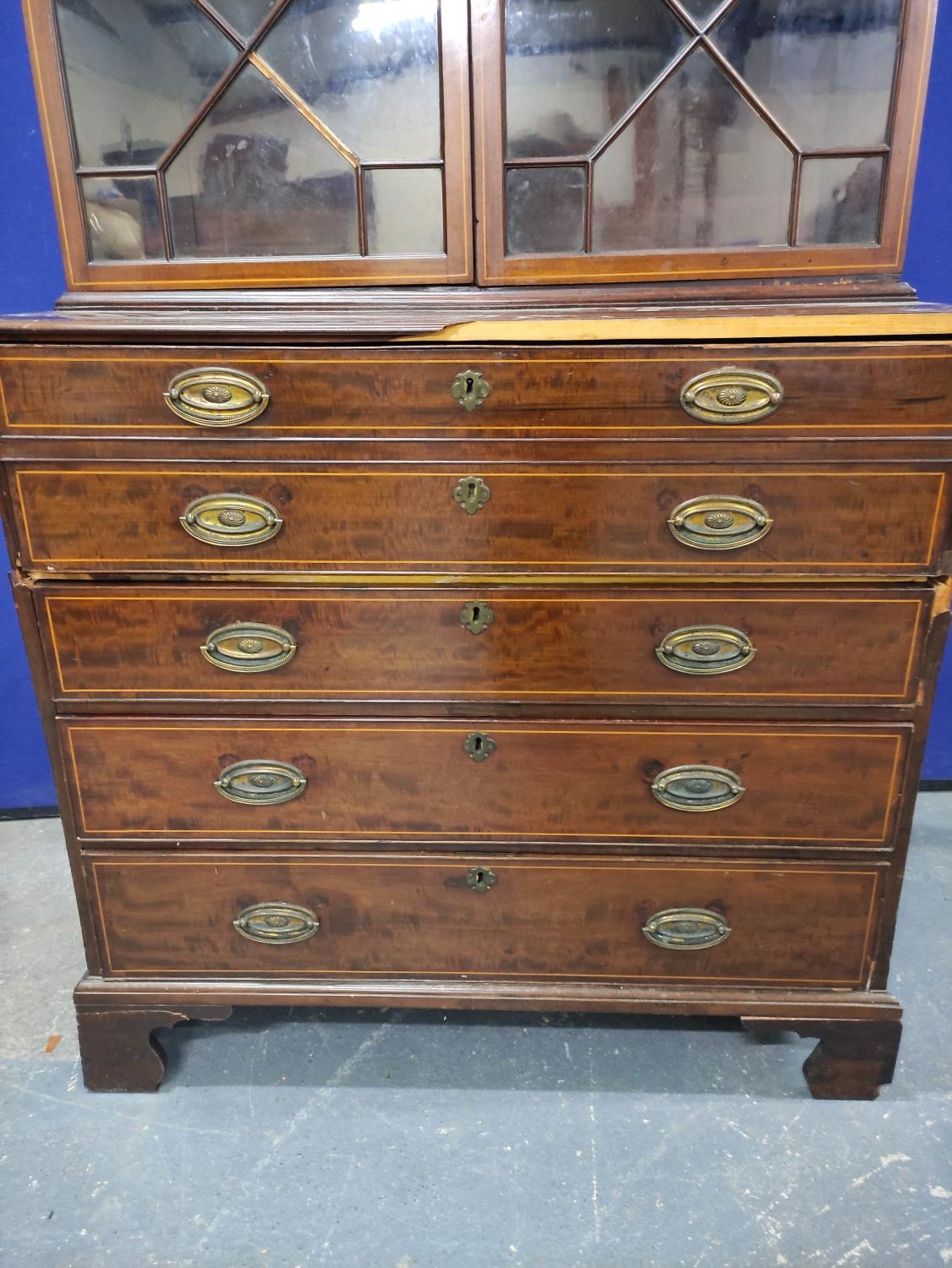 George III mahogany secretaire bookcase, with boxwood stringing, the writing compartment modelled - Image 3 of 7