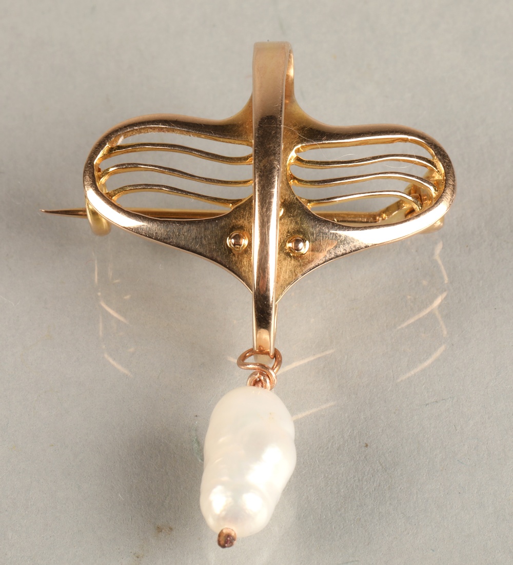 Murrle Bennett 15ct yellow gold brooch/pendant with pearl, 3.9 grams. - Image 11 of 12