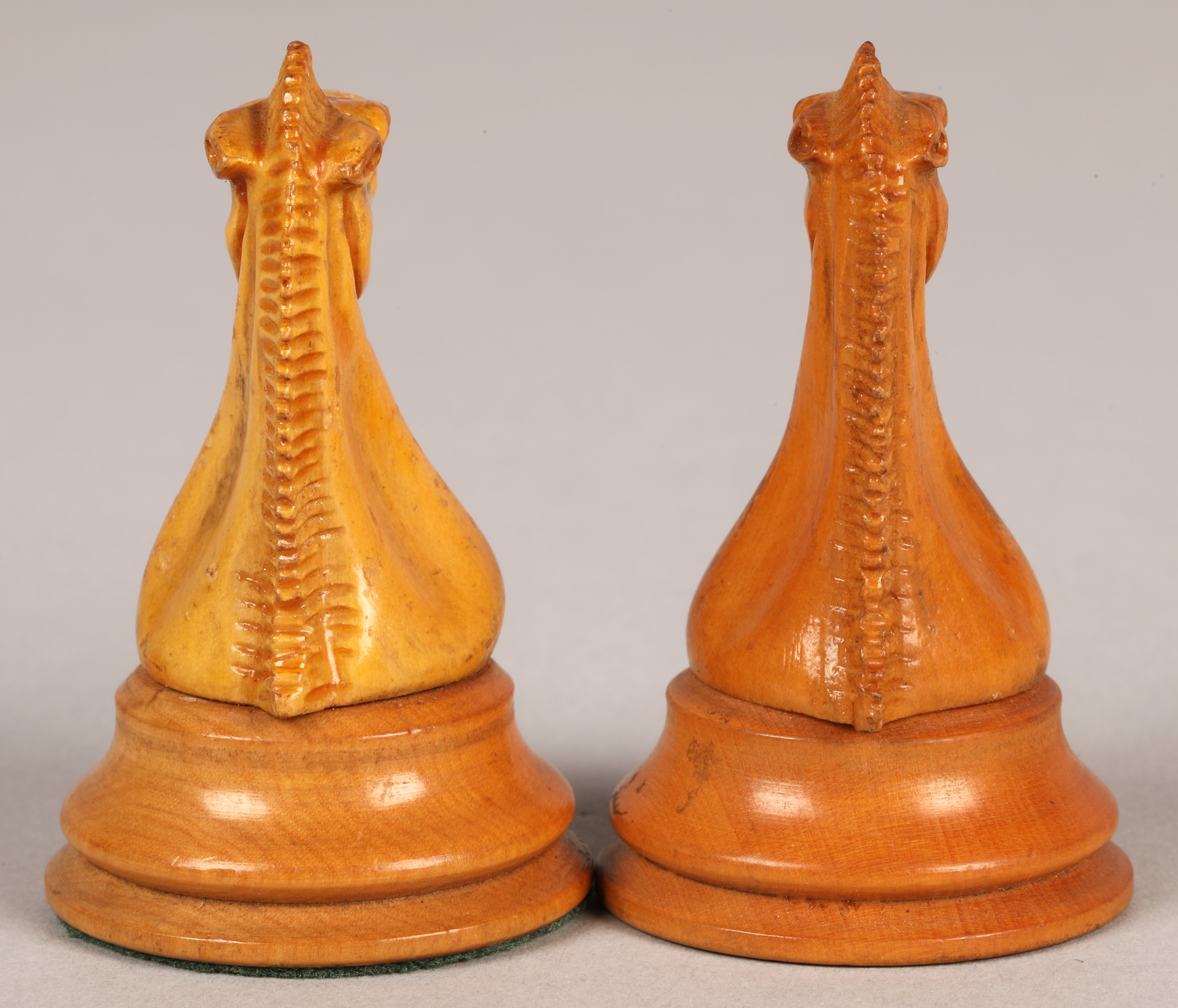 Jaques of London 19th century boxwood and ebony chess set - Image 19 of 24