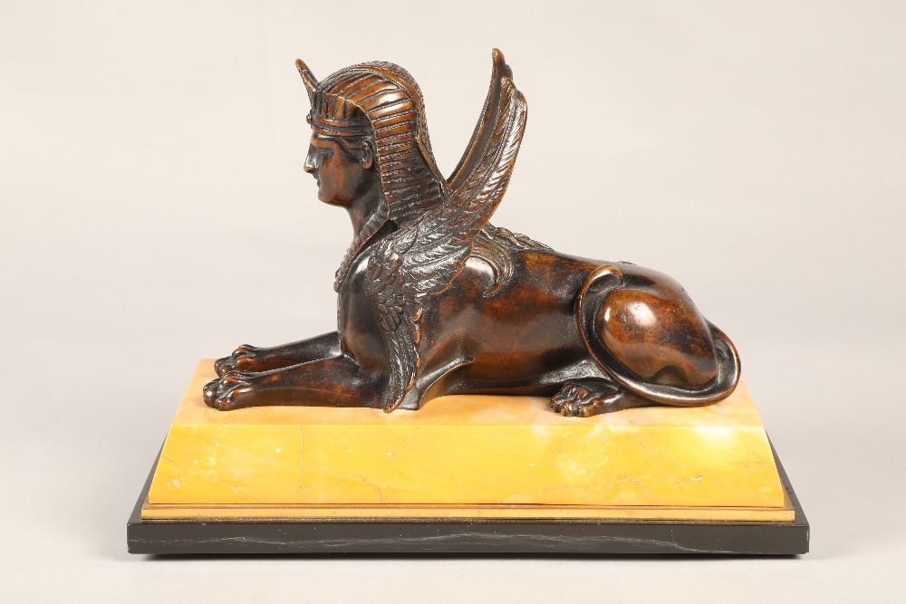 Pair of bronze Egyptian revival winged Sphinx on marble base, overall length 28 cm  (2) - Image 4 of 8