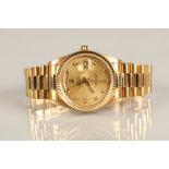 Rolex Oyster Perpetual Day-Date 18k gold Gentleman's wrist watch. Gold coloured dial with Diamond