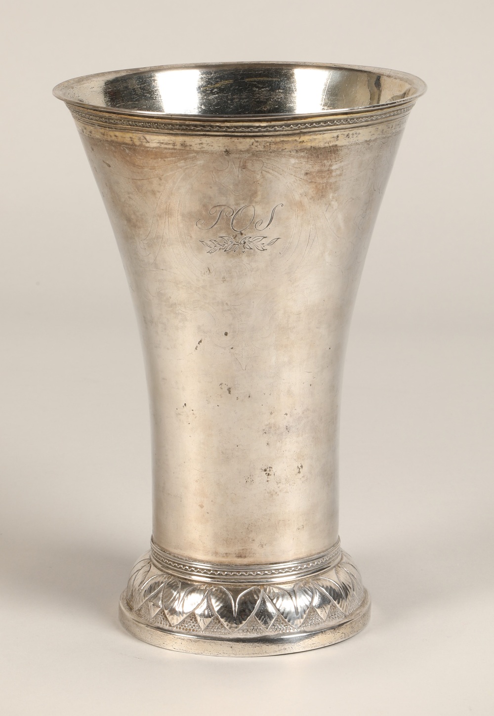 Continental silver flared vase, 22 cm high, 469 grams. - Image 2 of 14