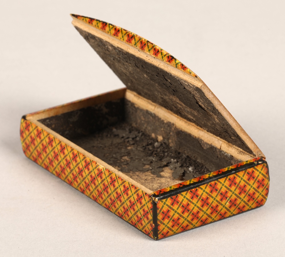 Tartan ware snuff box with wooden hinged lid,8 cm long,4.5 cm width. - Image 5 of 14