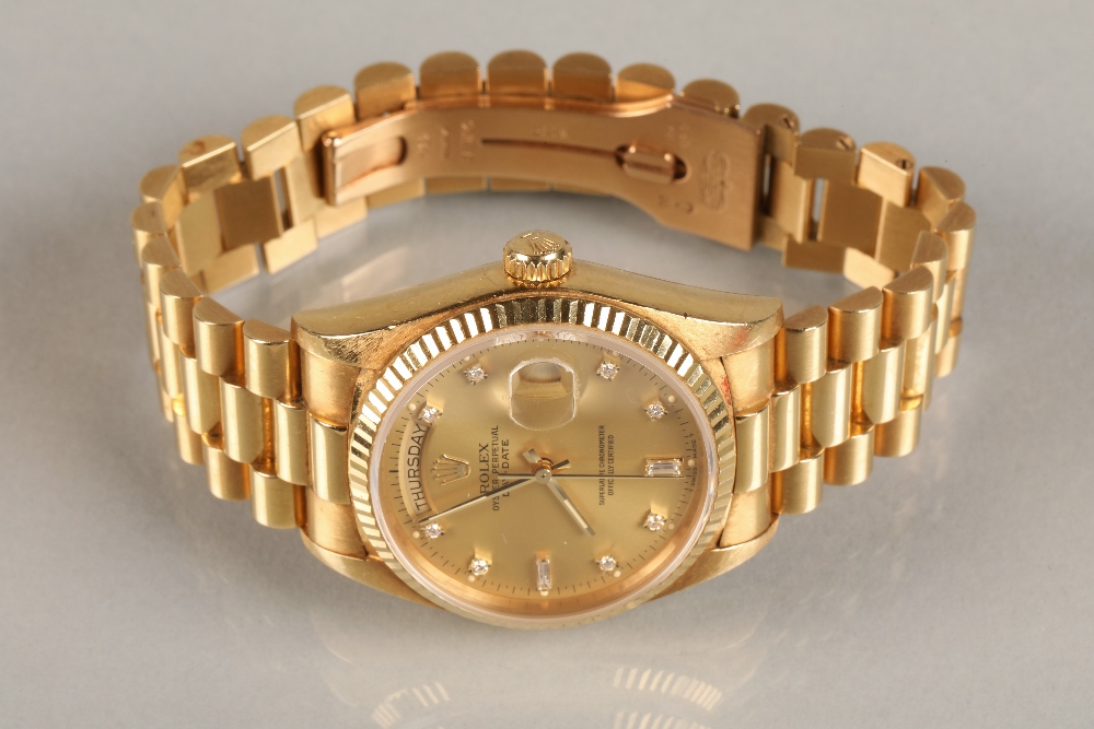 Rolex Oyster Perpetual Day-Date 18k gold Gentleman's wrist watch. Gold coloured dial with Diamond - Image 3 of 10