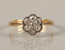 Ladies 18ct yellow gold diamond daisy cluster ring, ring size O/P.