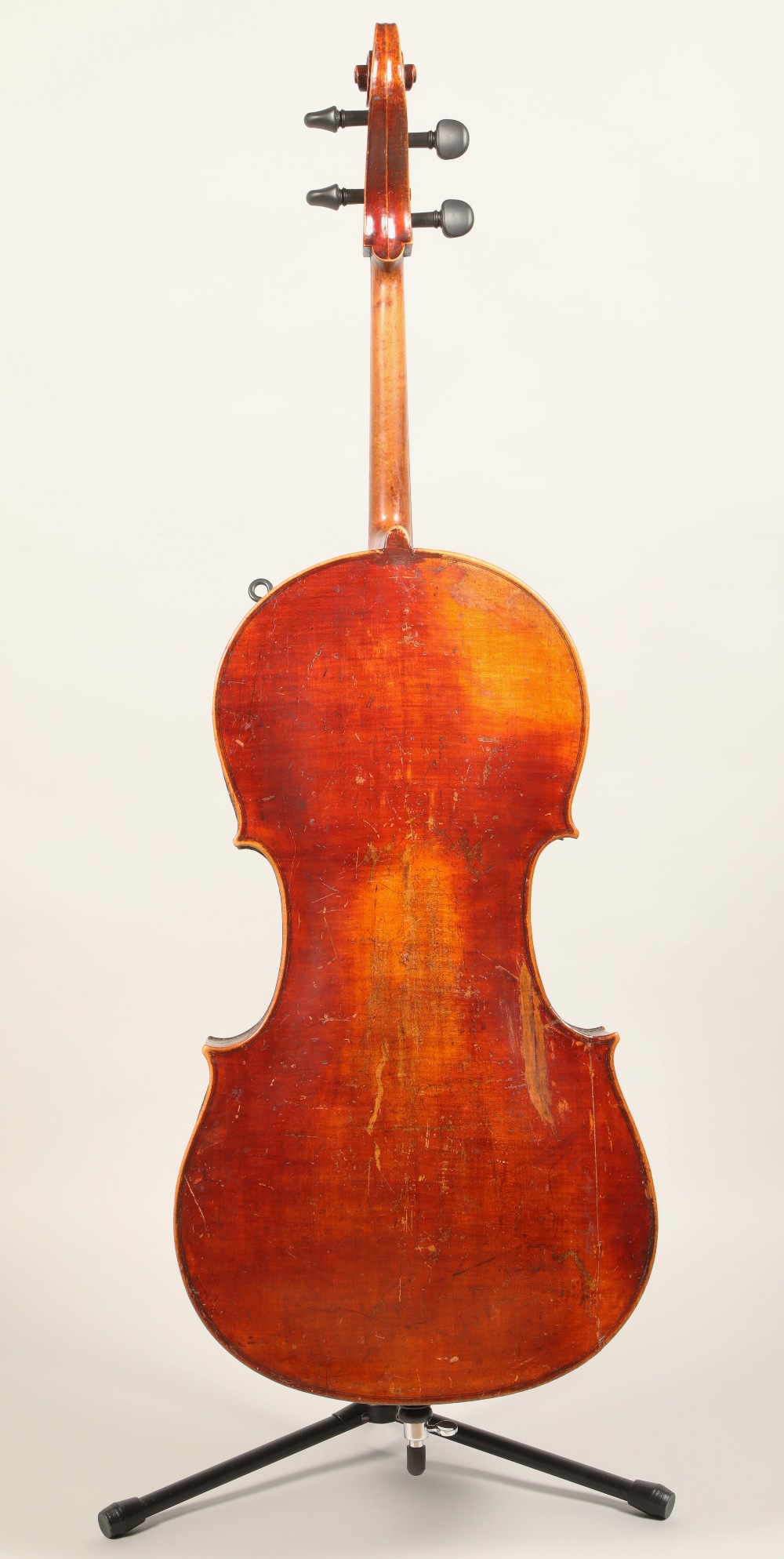 English Cello, circa 1790 length of back 75.3cm,  red brown varnish, restoration, with Schuman - Image 2 of 5