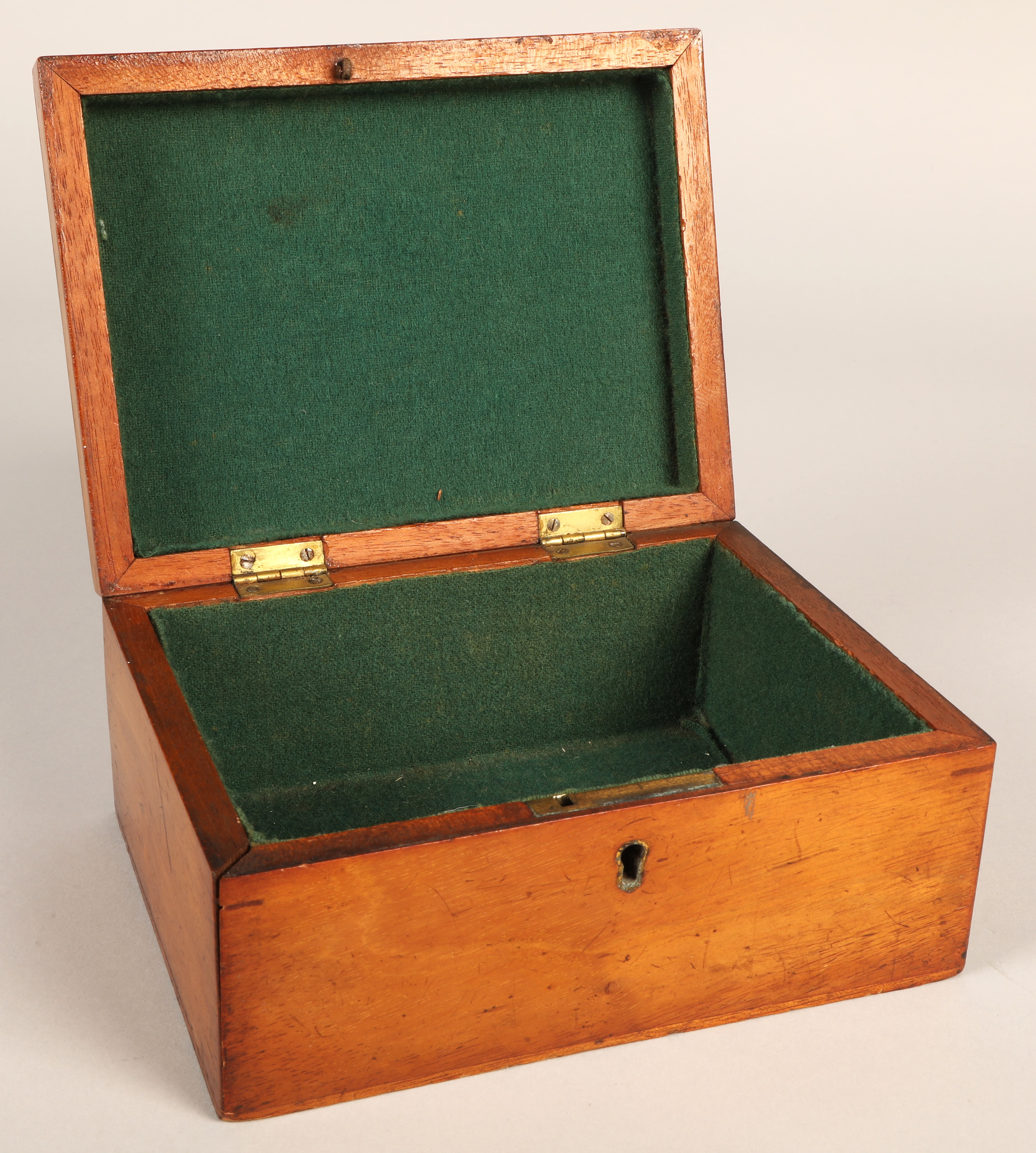 Jaques of London 19th century boxwood and ebony chess set - Image 24 of 24