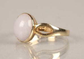 Ladies 14k yellow gold quartz dress ring, ring size N.