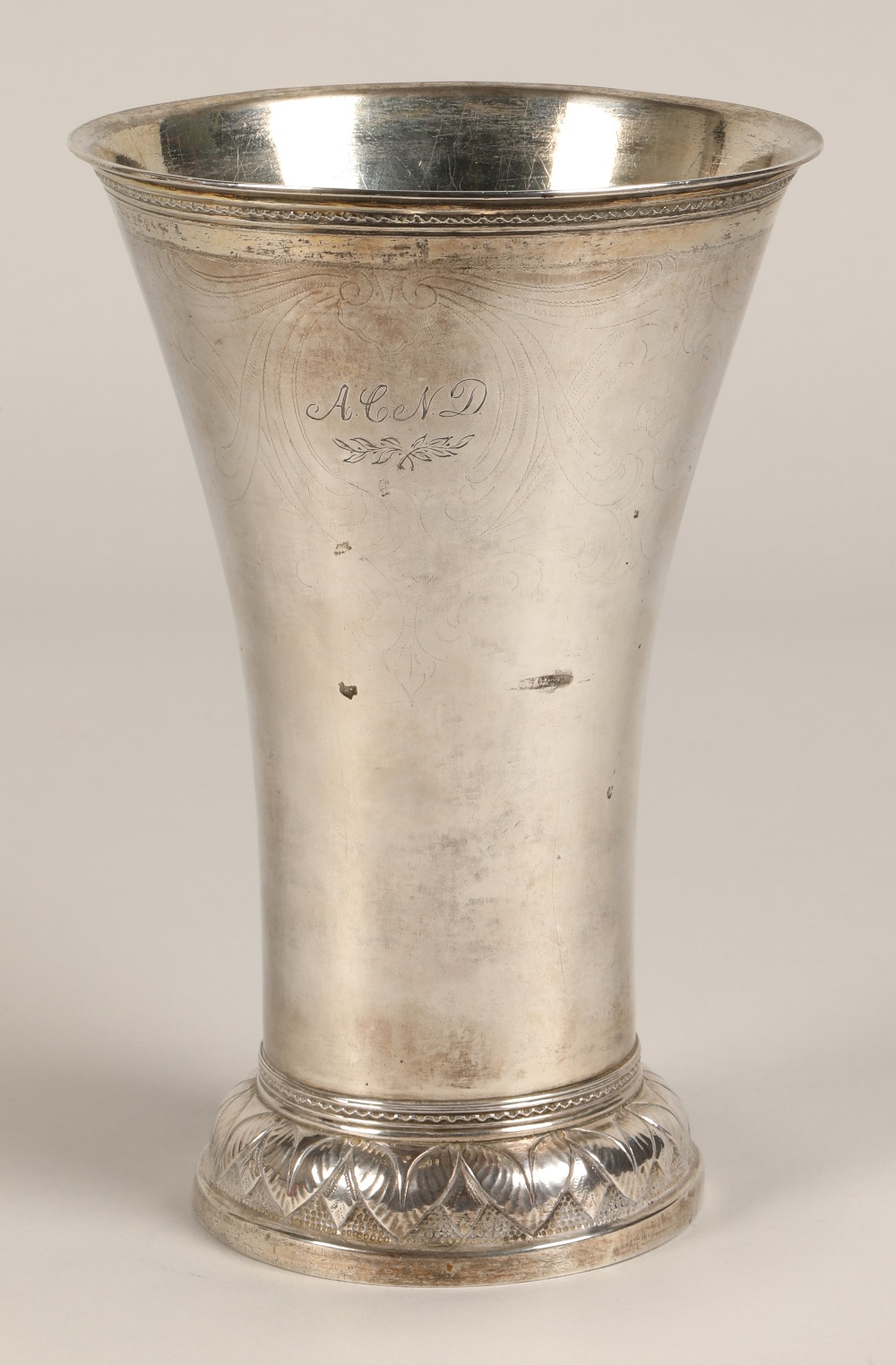 Continental silver flared vase, 22 cm high, 469 grams. - Image 4 of 14