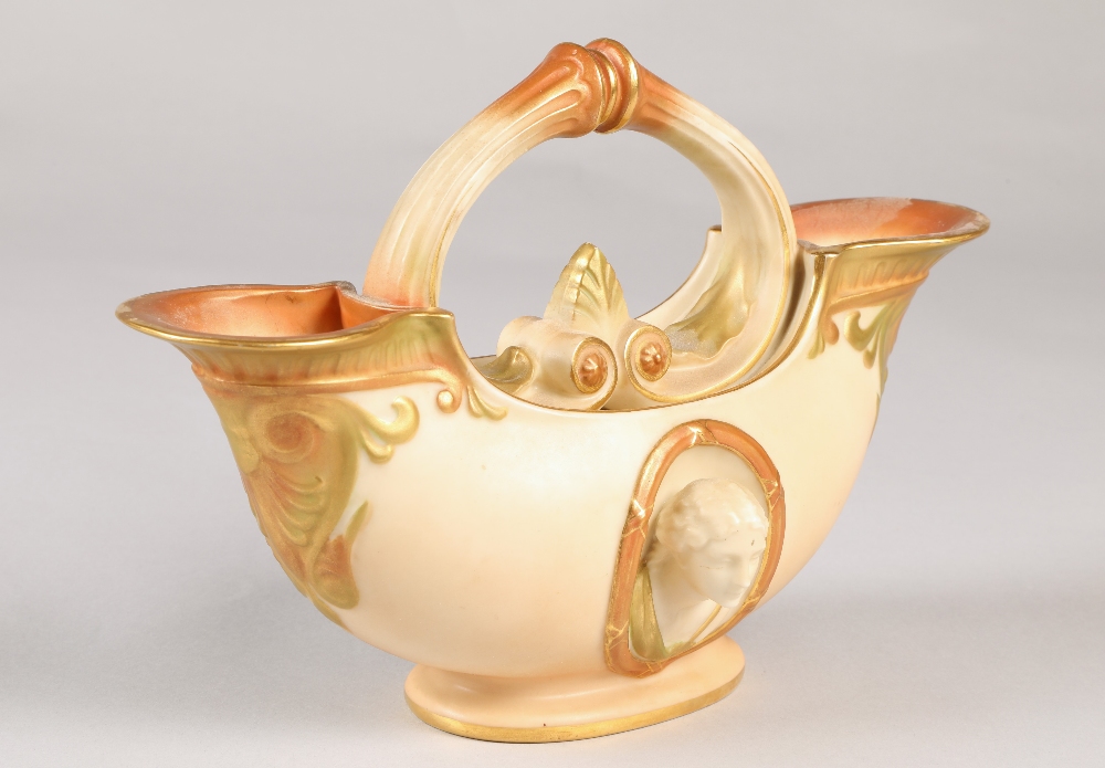 Royal Worcester double ended flower basket with oval relief mask panels in the classical style, 19cm - Image 3 of 7
