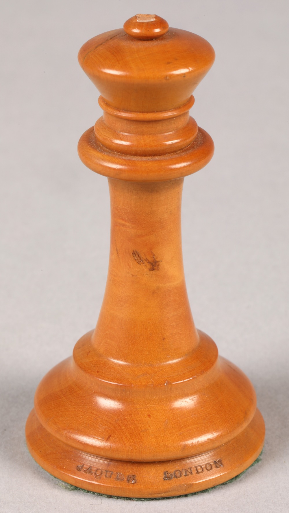 Jaques of London 19th century boxwood and ebony chess set - Image 8 of 24