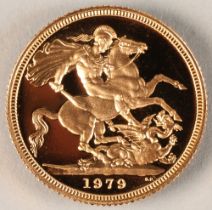 1979 gold proof sovereign with fitted case.