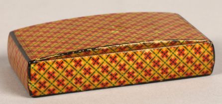 Tartan ware snuff box with wooden hinged lid,8 cm long,4.5 cm width.