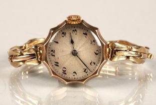 Ladies 9ct gold wrist watch with expandable strap, total weight 19 grams.