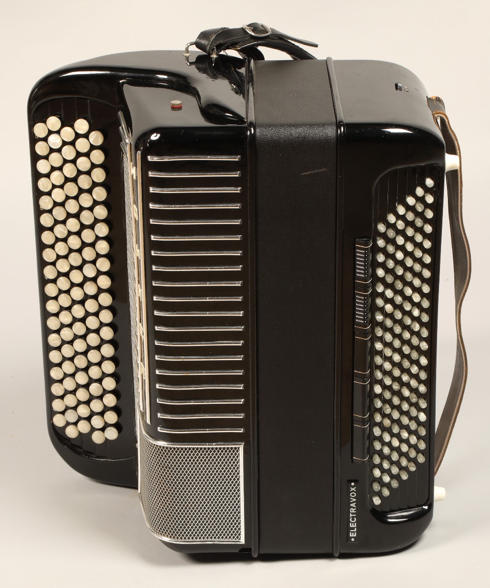 Hohner Electravox N Accordian, in case - Image 2 of 2