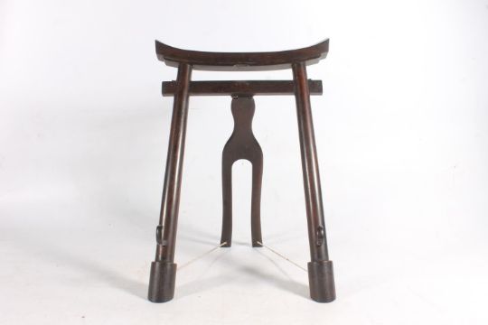 Hardwood easel stand in the form of a Shinto shrine 35cm x 23cm. - Image 1 of 3