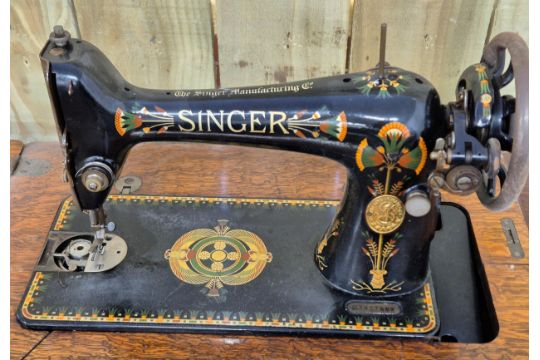 The singer manufacturer company cast iron based sewing machine with fitted pedal model no. - Image 2 of 8