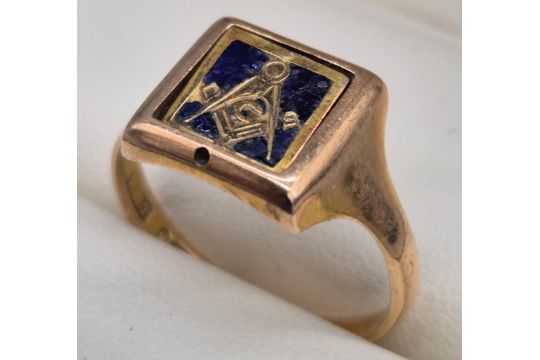 Birmingham 9ct yellow gold and enamel Masonic swivel ring. [Ring size R] [3.97Grams] - Image 1 of 6