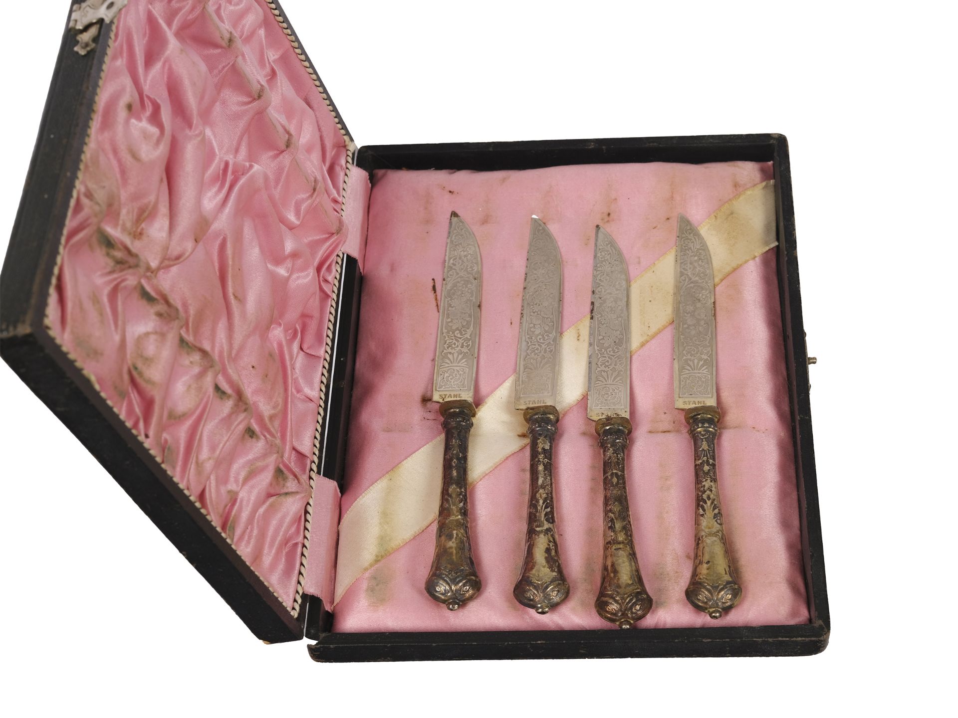 4 fruit knives