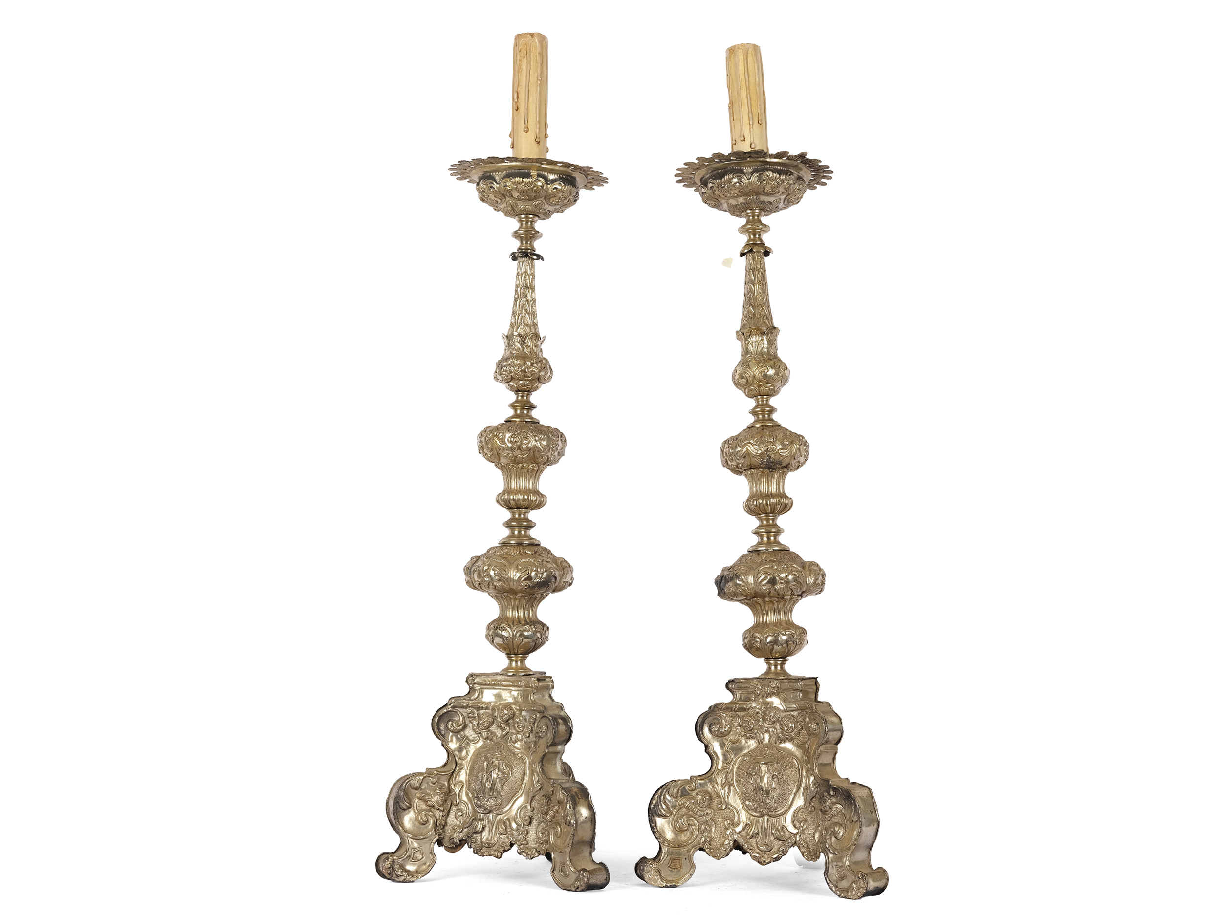 Pair of baroque candlesticks, 18th century - Image 2 of 3