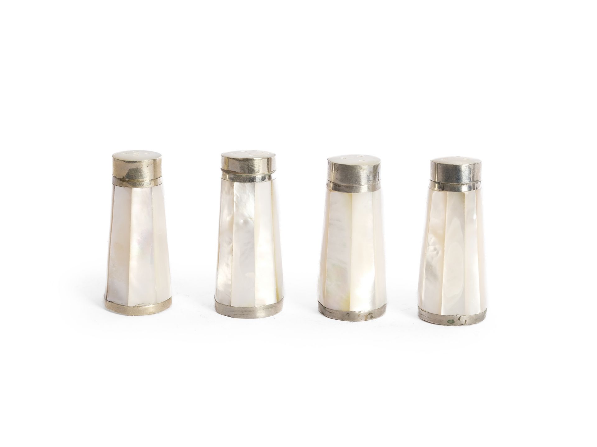 2 pairs of salt and pepper shakers - Image 2 of 3