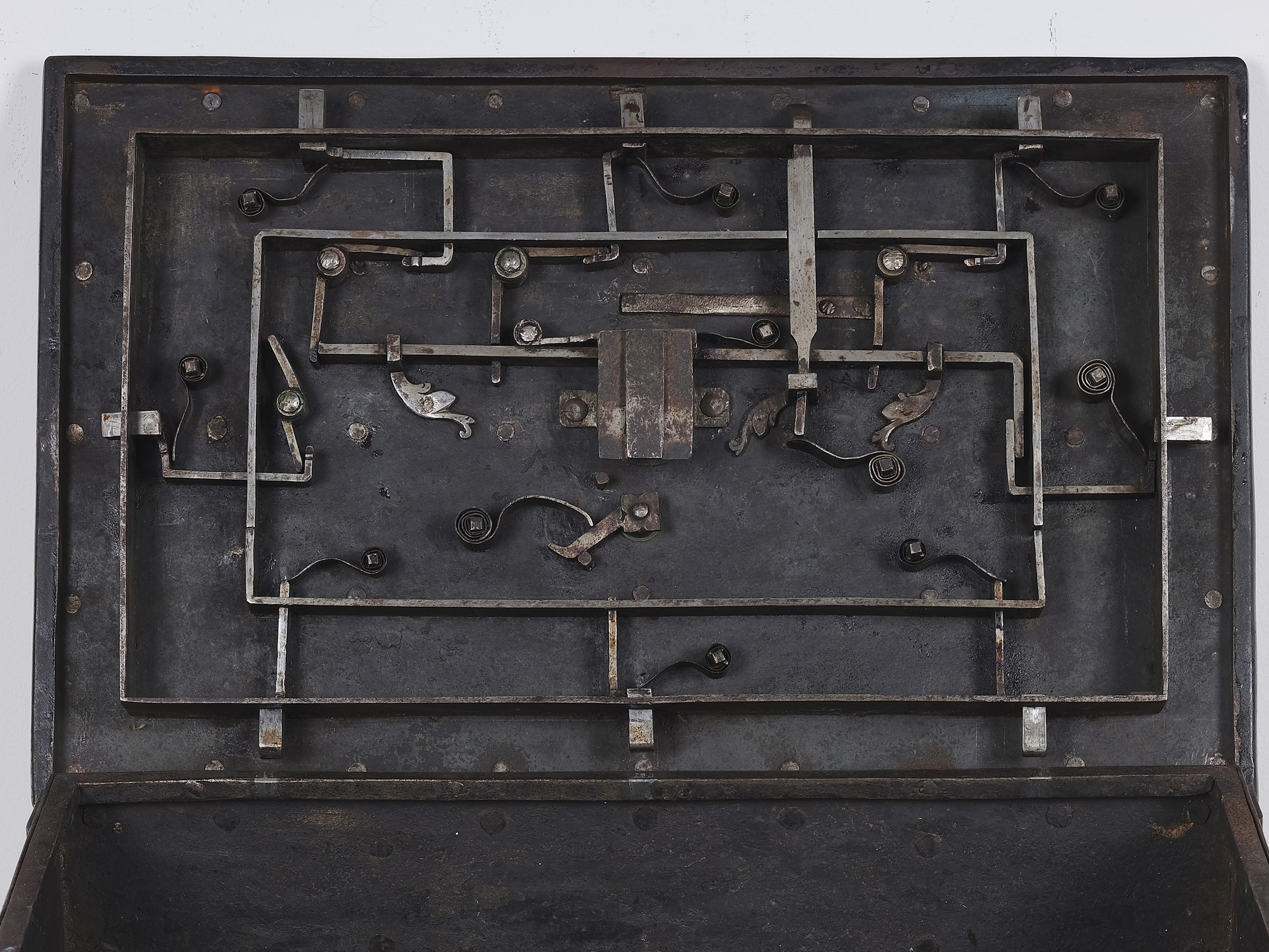 Iron chest, 17th century - Image 7 of 9