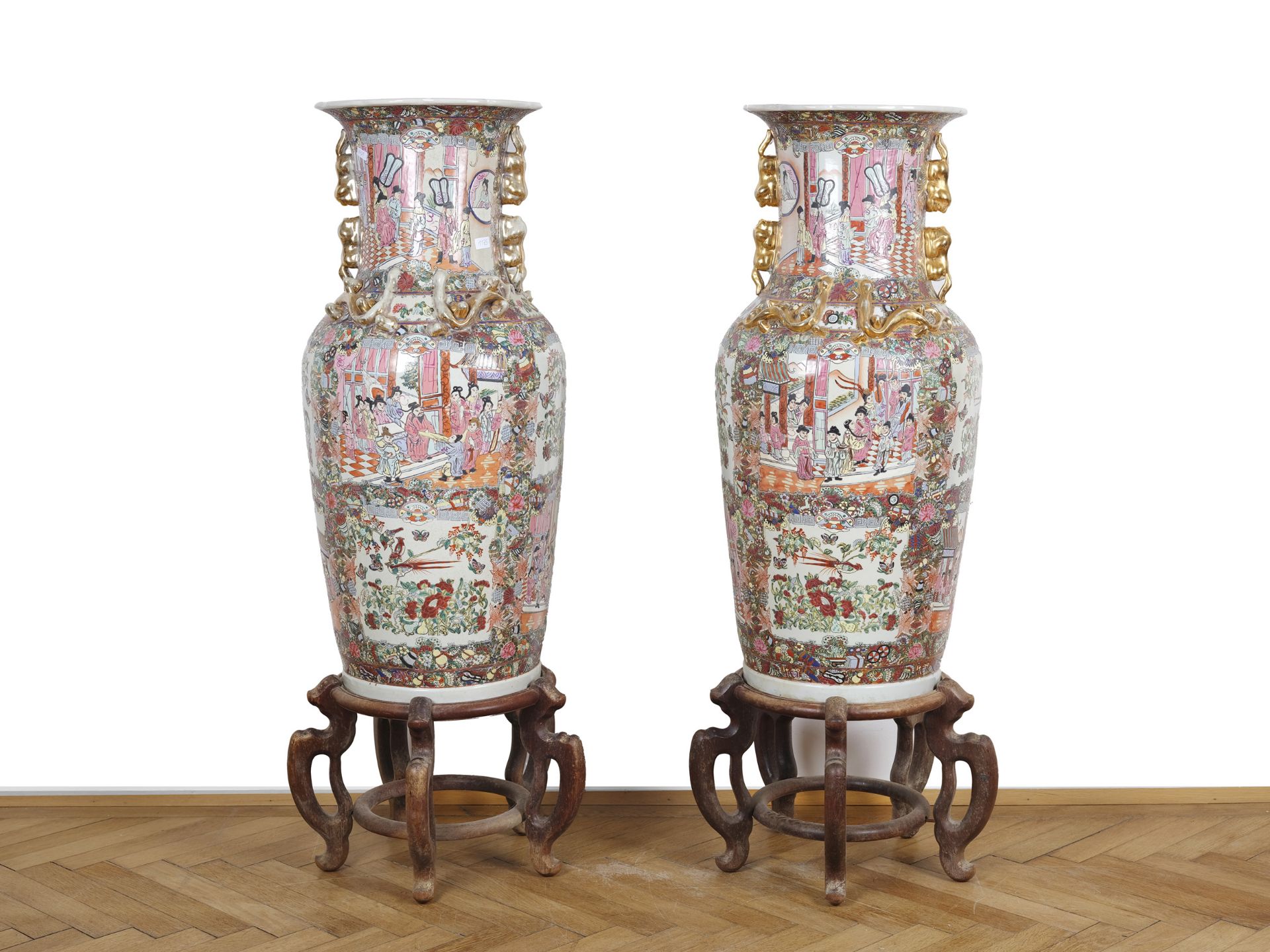 Pair of vases with wooden base, China - Image 4 of 5